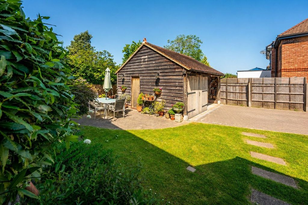 Property photo 1 of 25