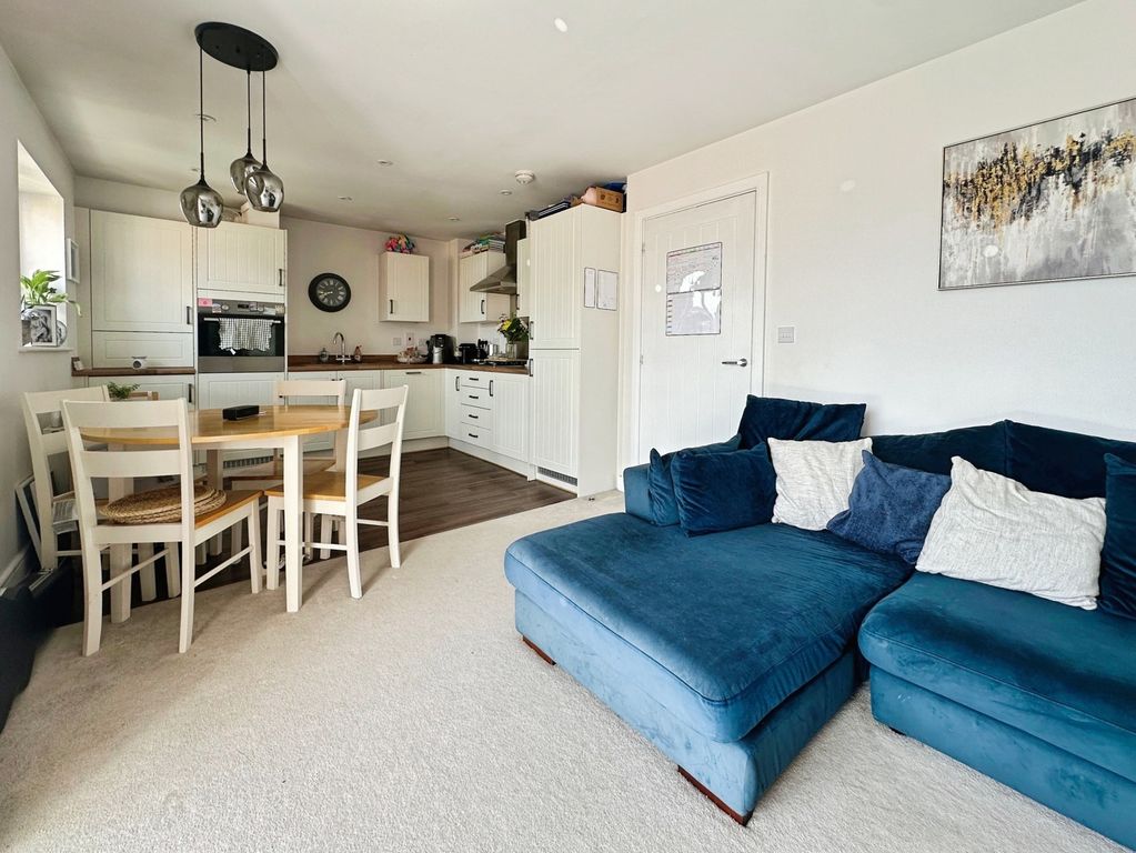 Property photo 3 of 11 Pbox-Img.Jpg