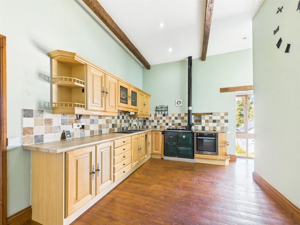 Property photo 2 of 14 Kitchen