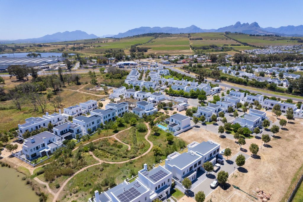 Property photo 2 of 50 Sw1720939