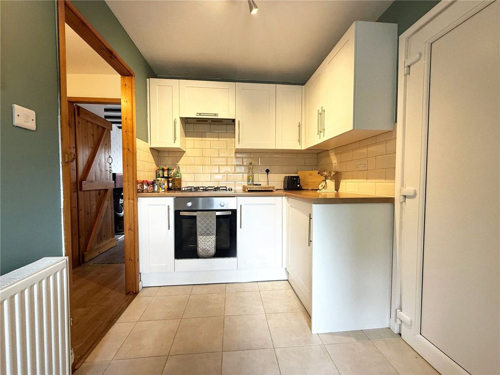 Property photo 2 of 16 Picture No. 36