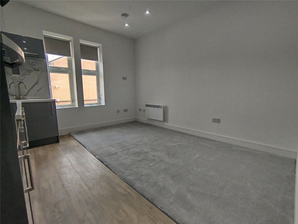 Property photo 3 of 10 Picture No. 24