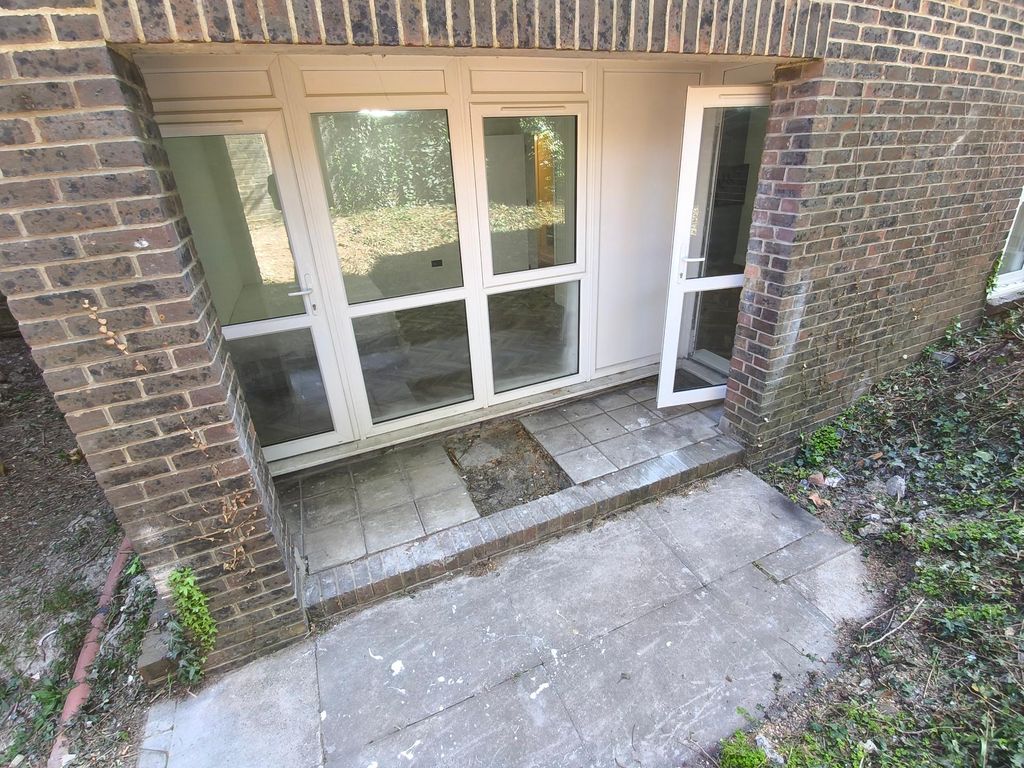 Property photo 3 of 19 Photo 2