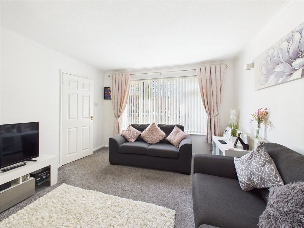 Property photo 3 of 16 Picture No. 21