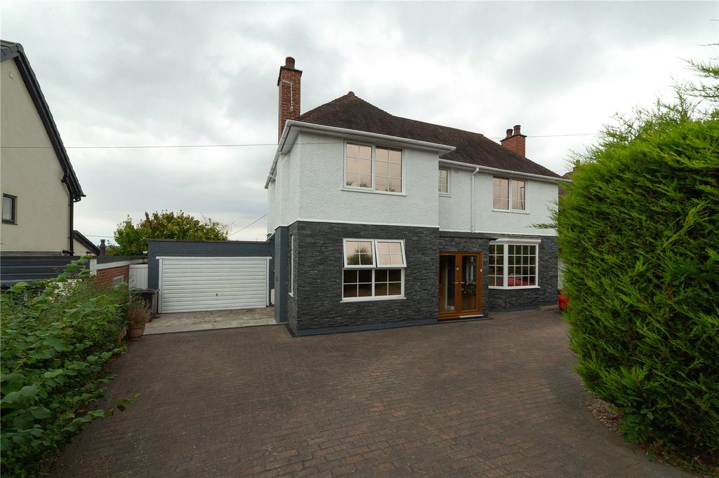 Property photo 1 of 44 Picture No. 04
