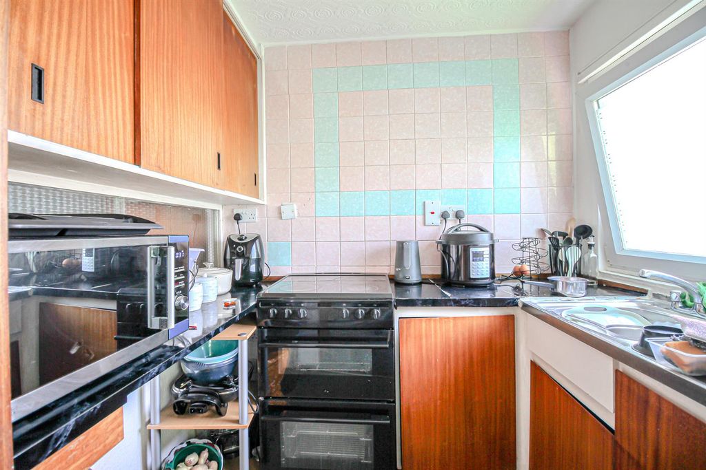 Property photo 3 of 12 Img_9629.Jpg
