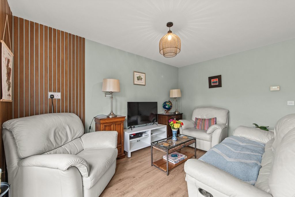 Property photo 3 of 29 5052057