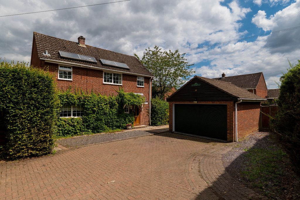 Property photo 1 of 19 4377932