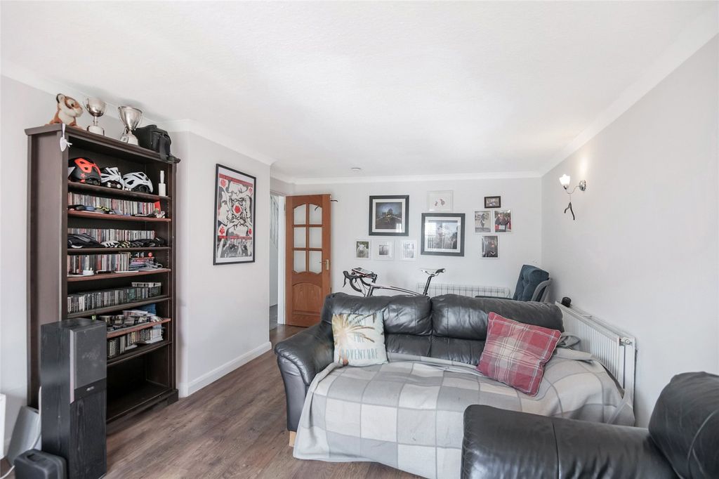 Property photo 3 of 18 Picture No. 15