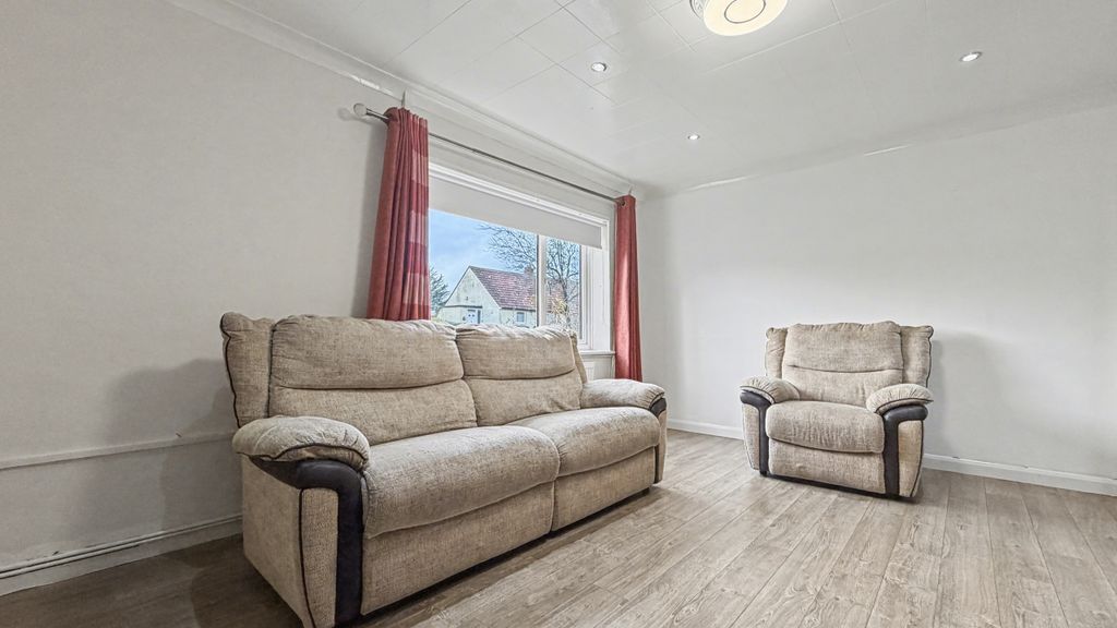 Property photo 3 of 17 Img_0201.Jpeg