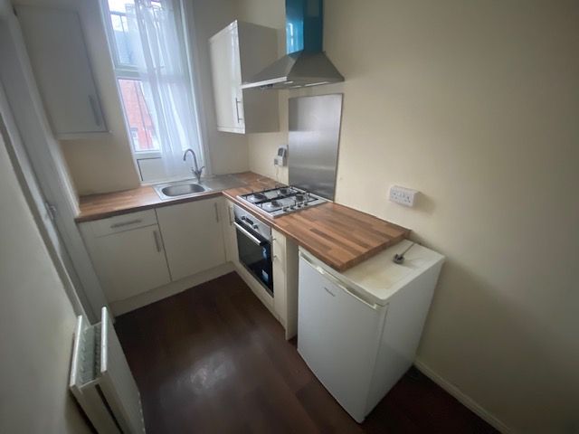 Property photo 3 of 8 Entrance Porch