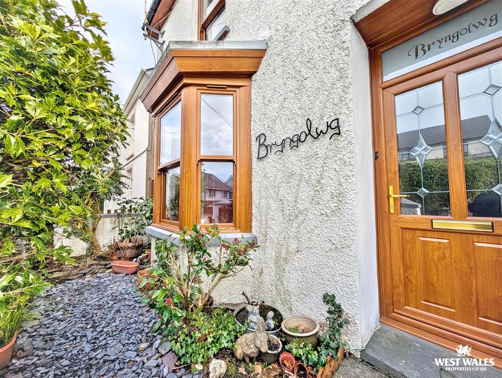 Property photo 2 of 28 1000146165.Jpg