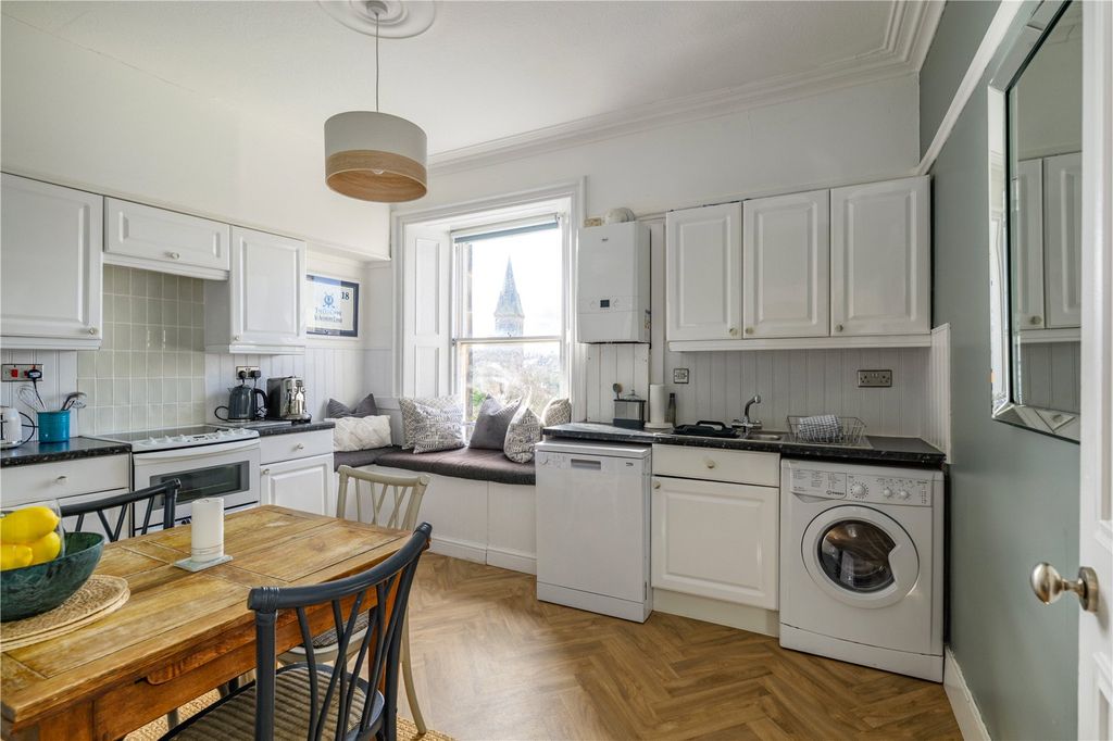 Property photo 3 of 14 Kitchen