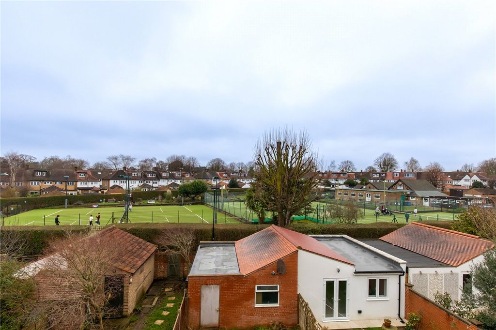 Property photo 3 of 18 Picture No. 08