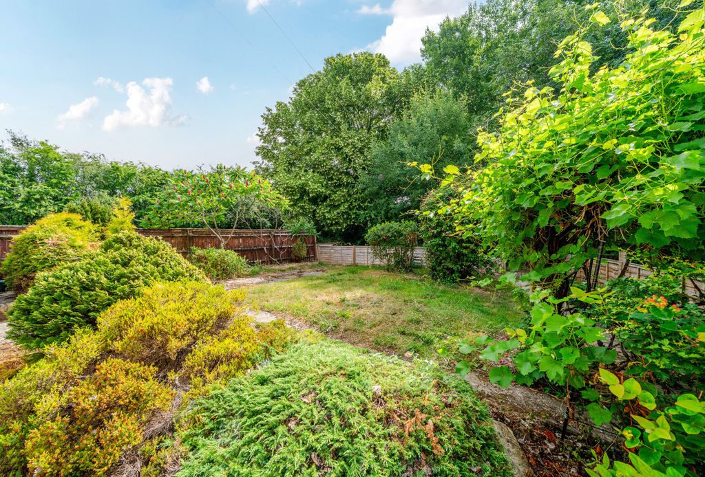 Property photo 3 of 13 1317061-1-6863B38...