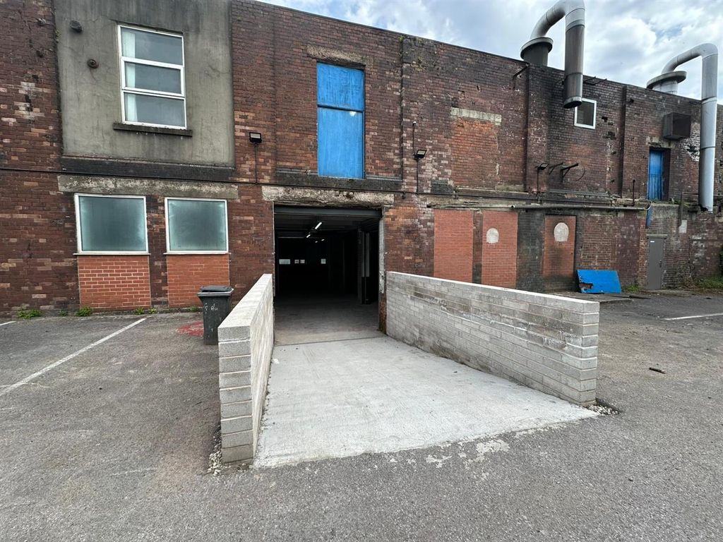 Property photo 3 of 7 Building-Communal-Access.Jpeg