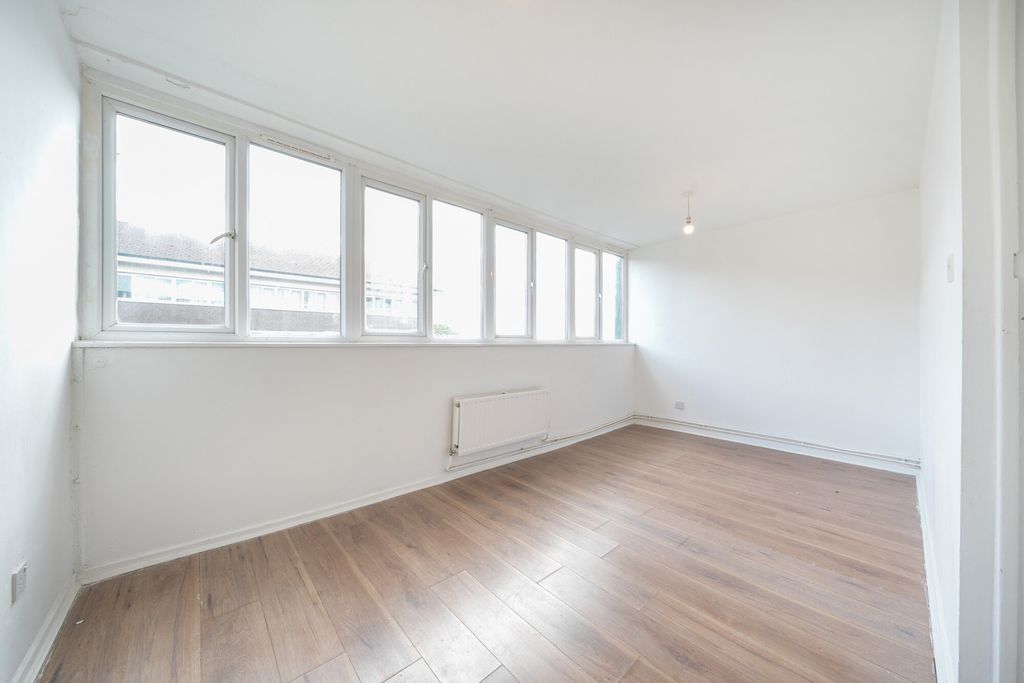 Property photo 3 of 19 1476816-1-6A27Ea3...