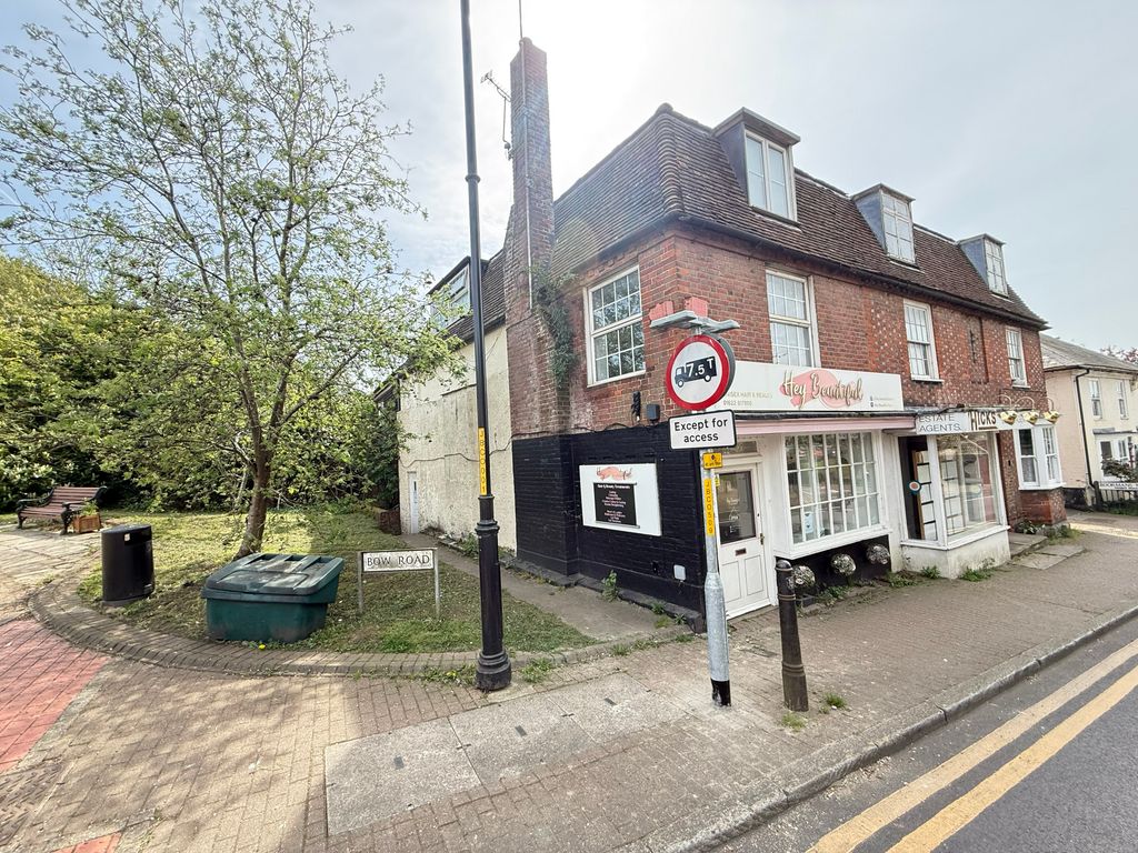 Property photo 1 of 3