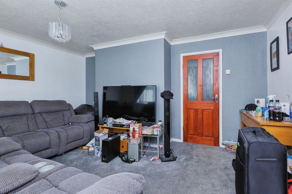 Property photo 3 of 17