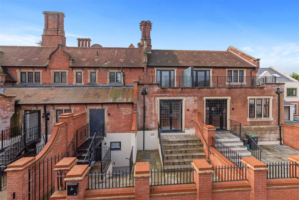 Property photo 2 of 6 2 High Hilden House 13.Jpg