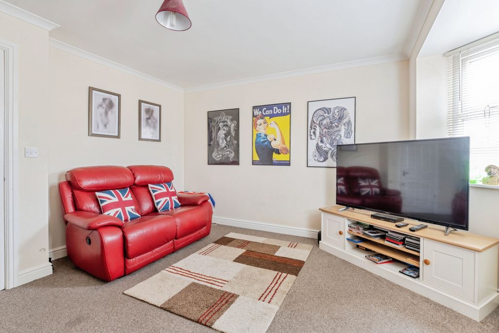 Property photo 1 of 15 Bedroom/Lounge Two