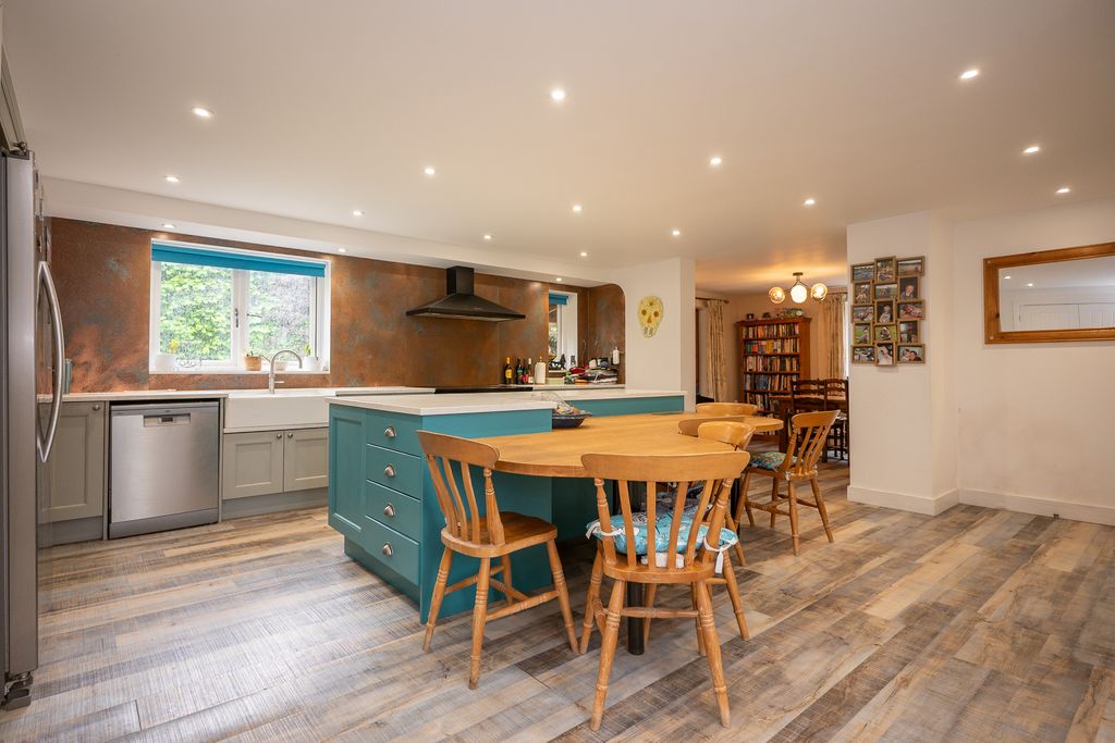 Property photo 3 of 17 Hollybank,Hindolveston-7