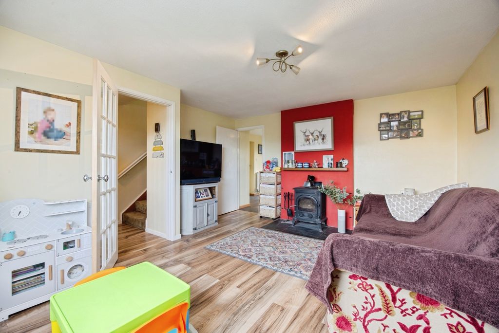 Property photo 2 of 17 Living Room