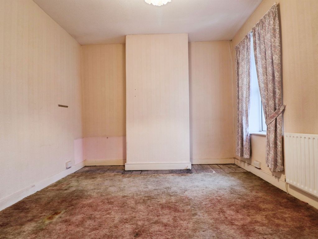 Property photo 3 of 18