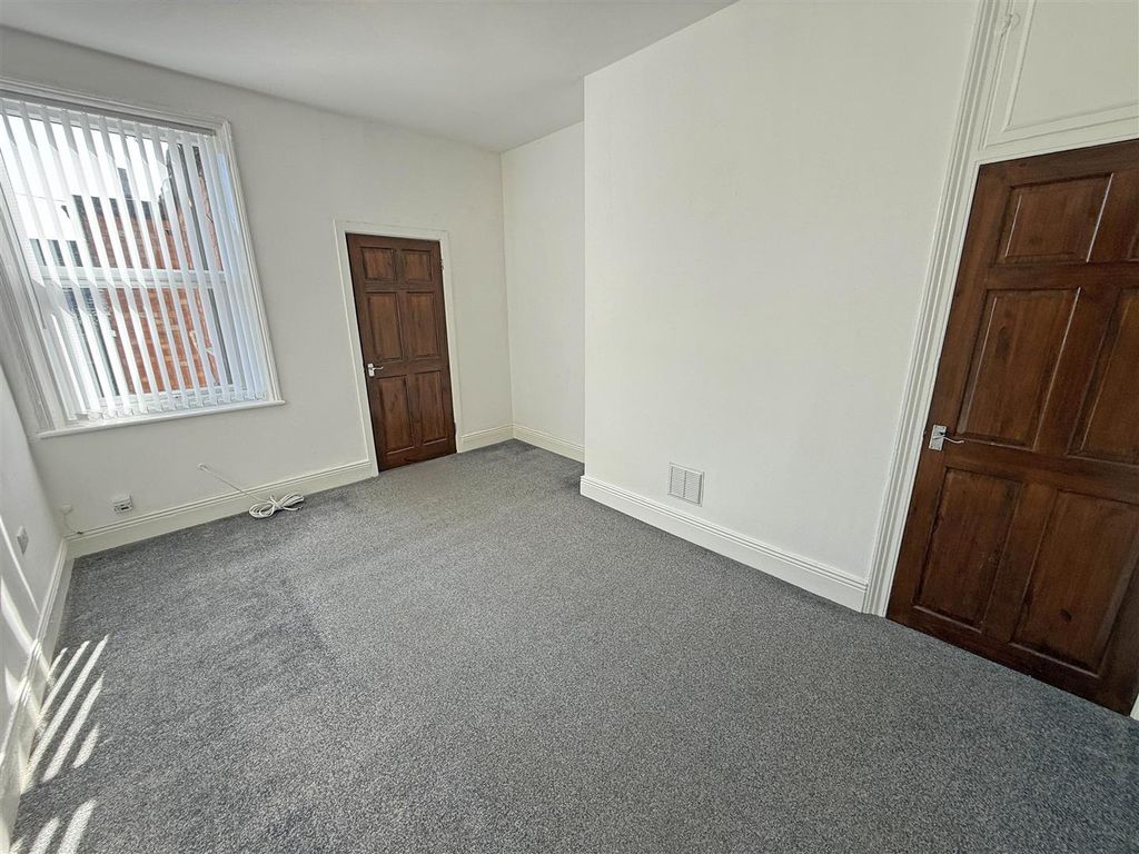 Property photo 2 of 10 Living Room.Jpg