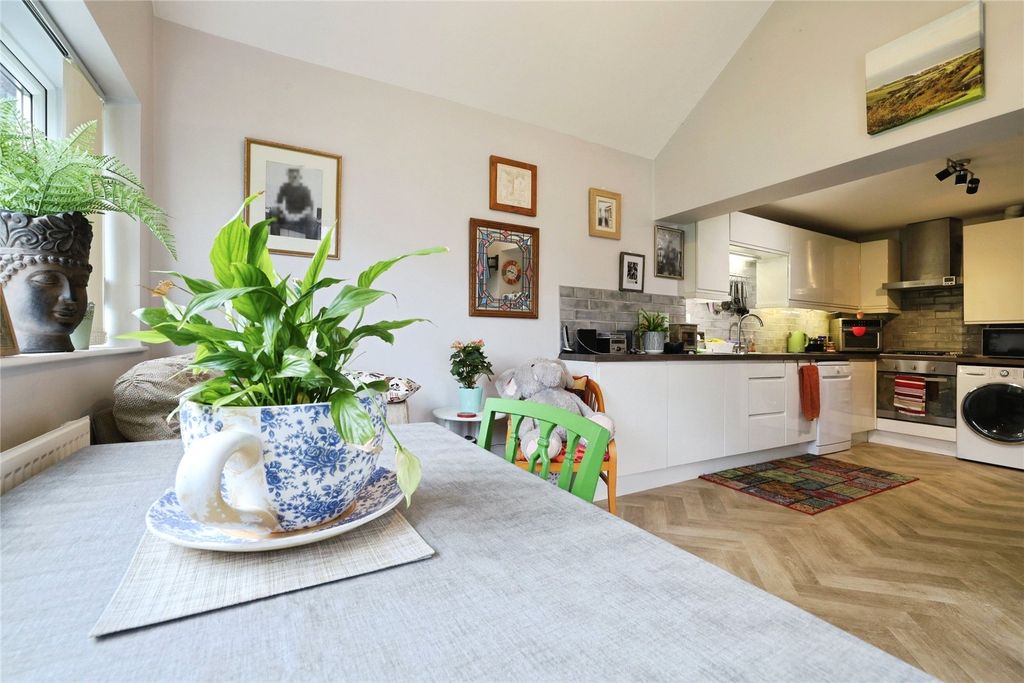 Property photo 2 of 19 Picture No. 03