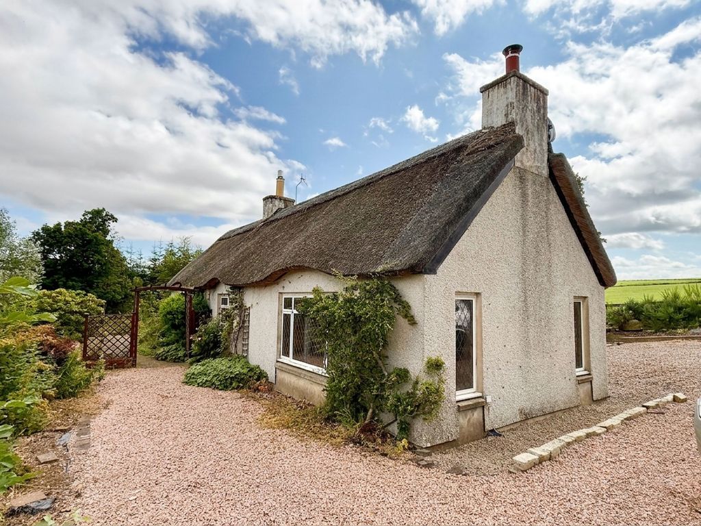 Property photo 2 of 31
