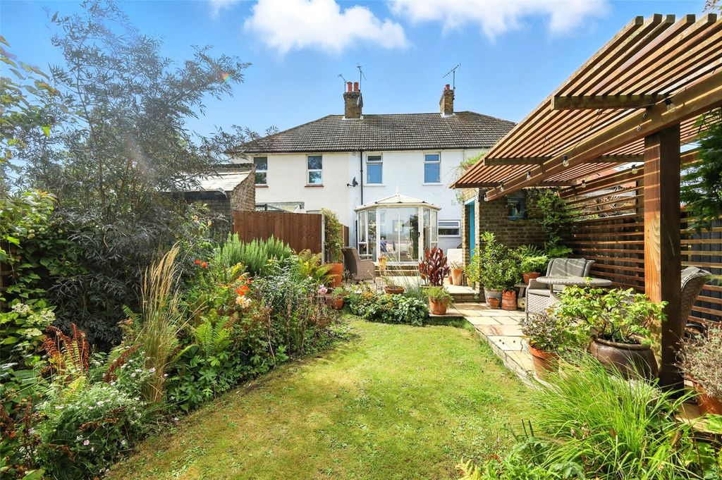 Property photo 2 of 26 Picture No. 28