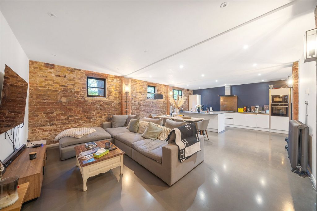 Property photo 1 of 9 Picture No. 02