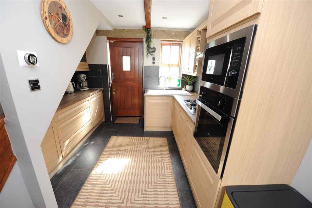 Property photo 3 of 21