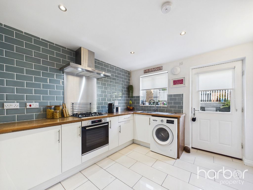 Property photo 3 of 21 5501005