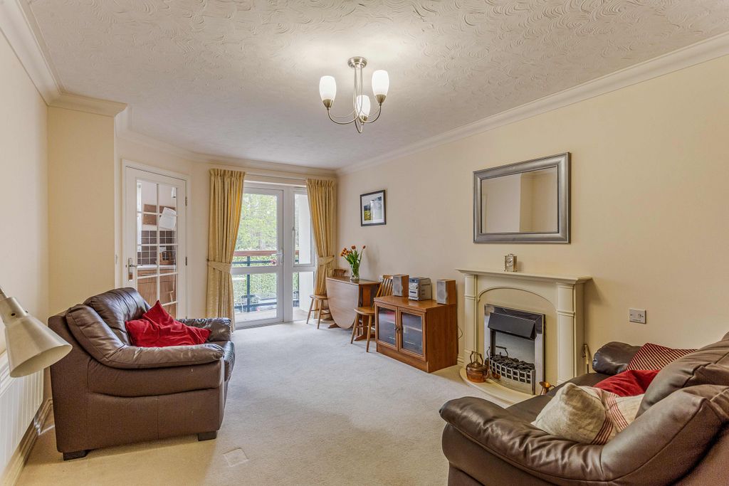 Property photo 3 of 11