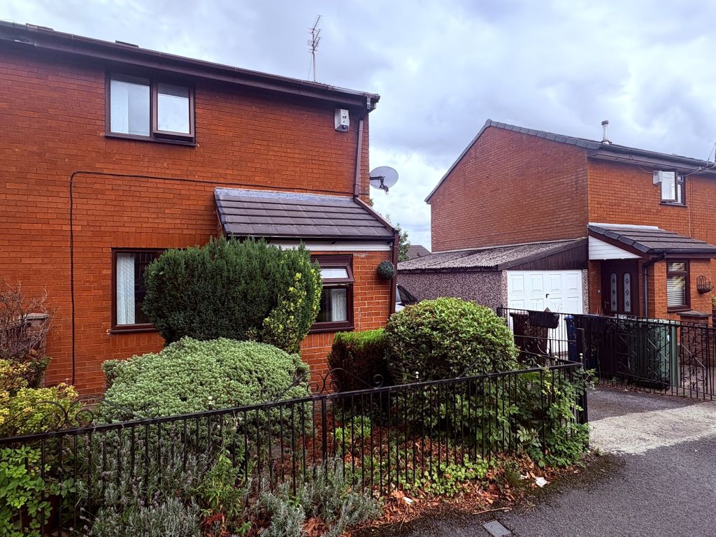 Property photo 3 of 12