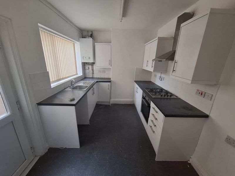 Property photo 2 of 9 Photo 8