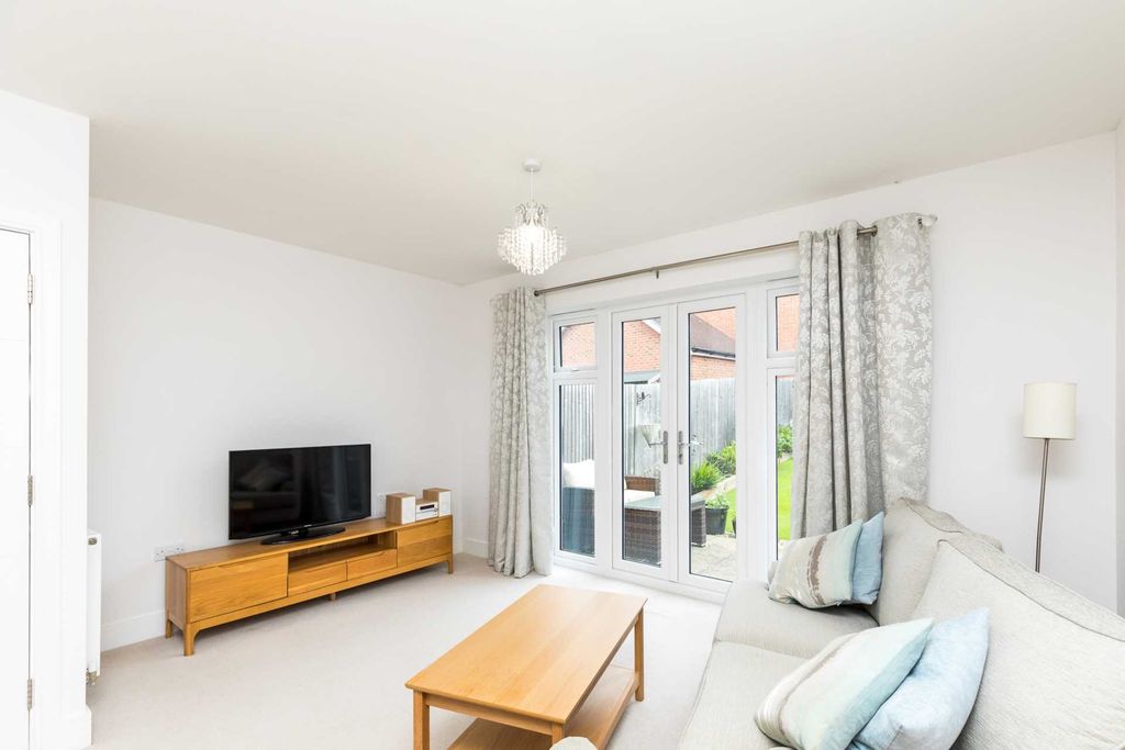 Property photo 3 of 13