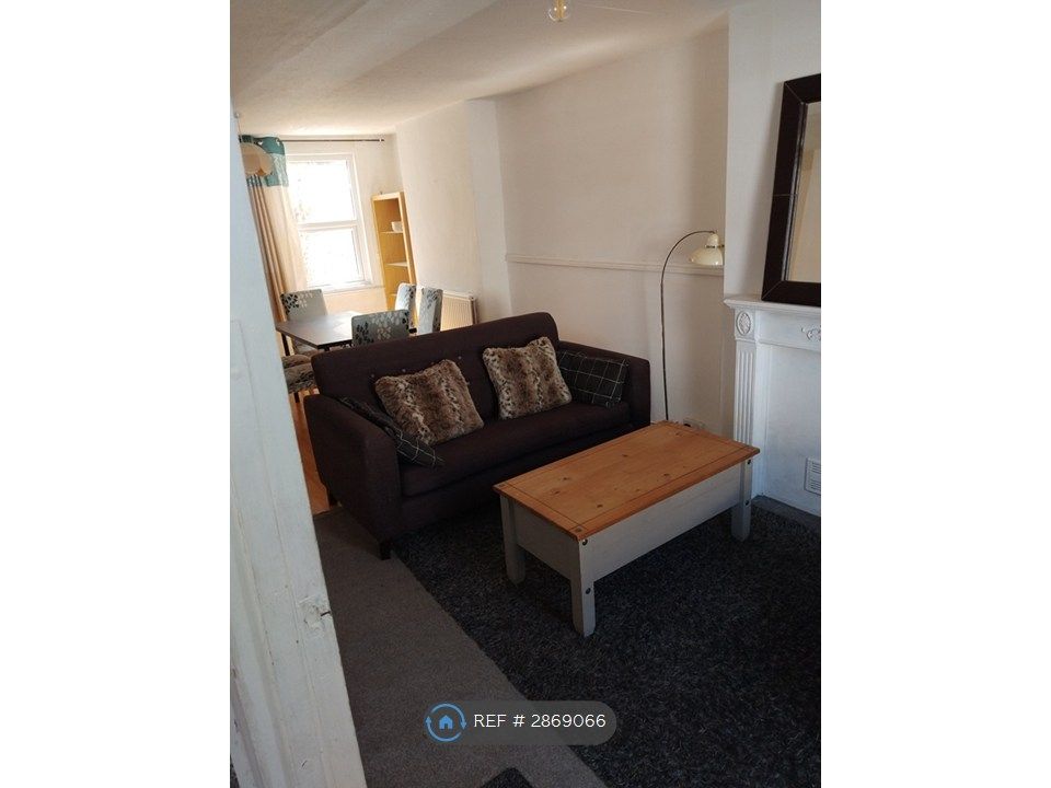 Property photo 3 of 19 Lounge Diner