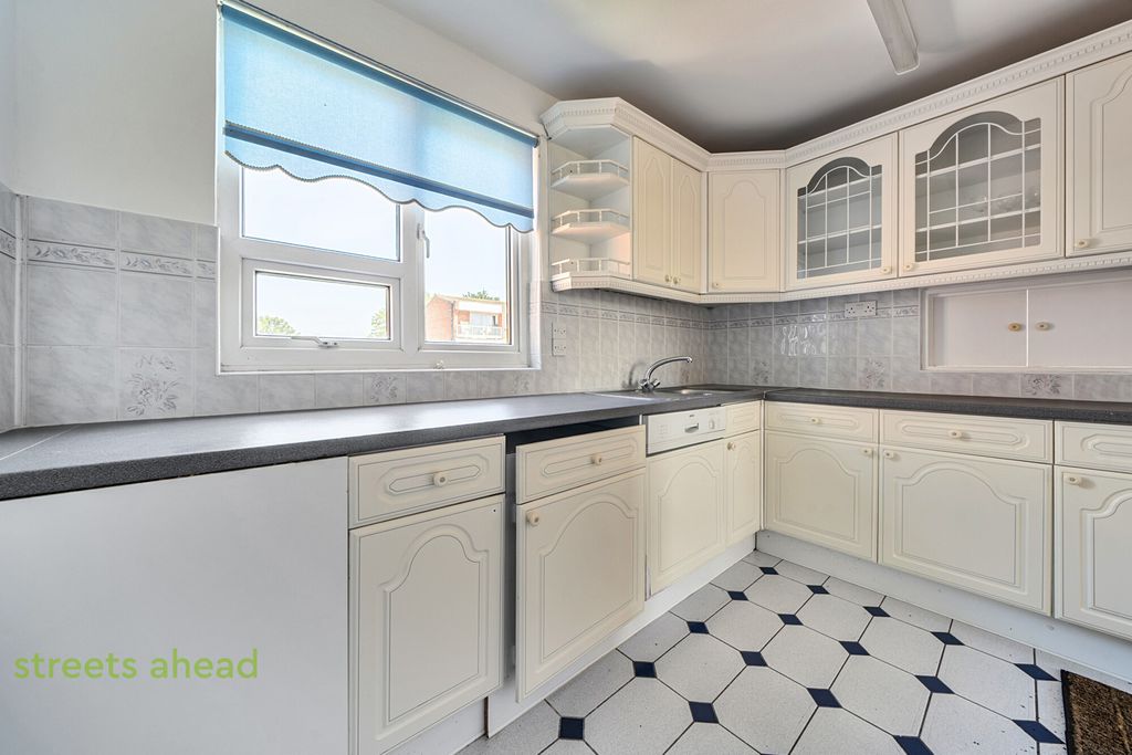 Property photo 3 of 19 3c41Ea30-6F56-49F...