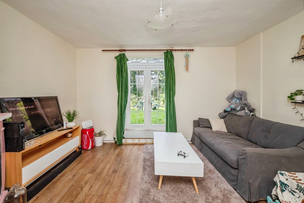 Property photo 3 of 17