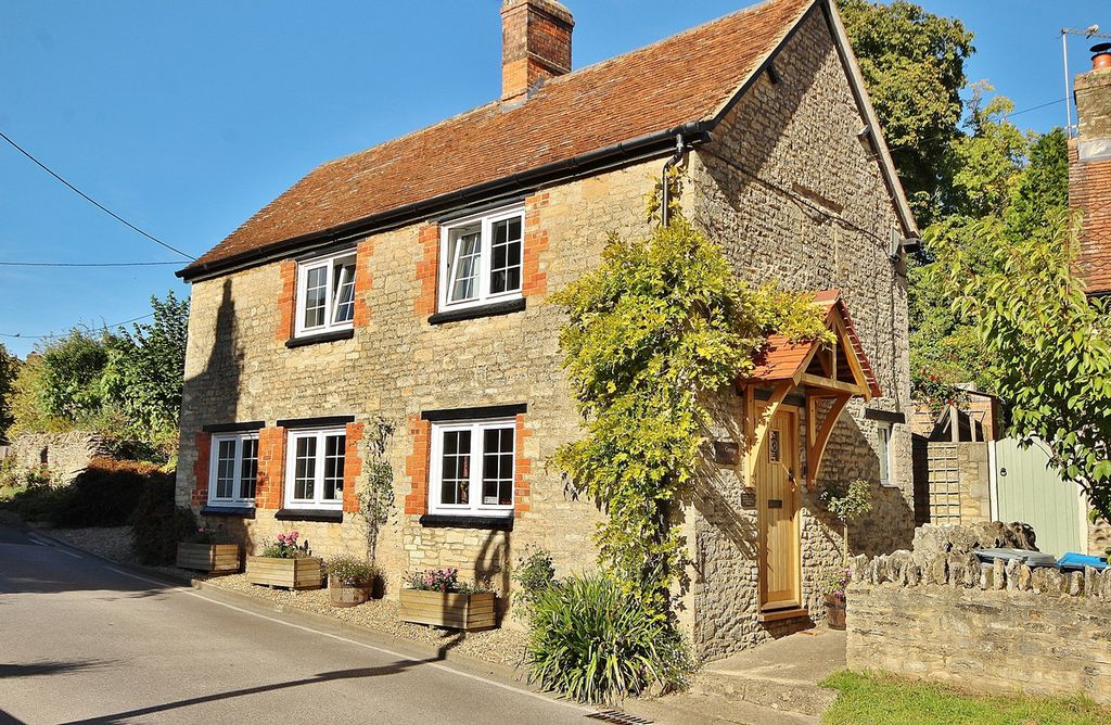 Property photo 1 of 23