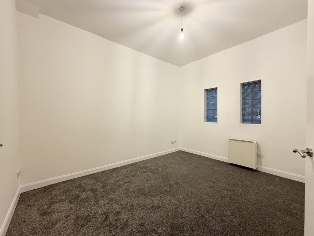 Property photo 3 of 13 Img_5782
