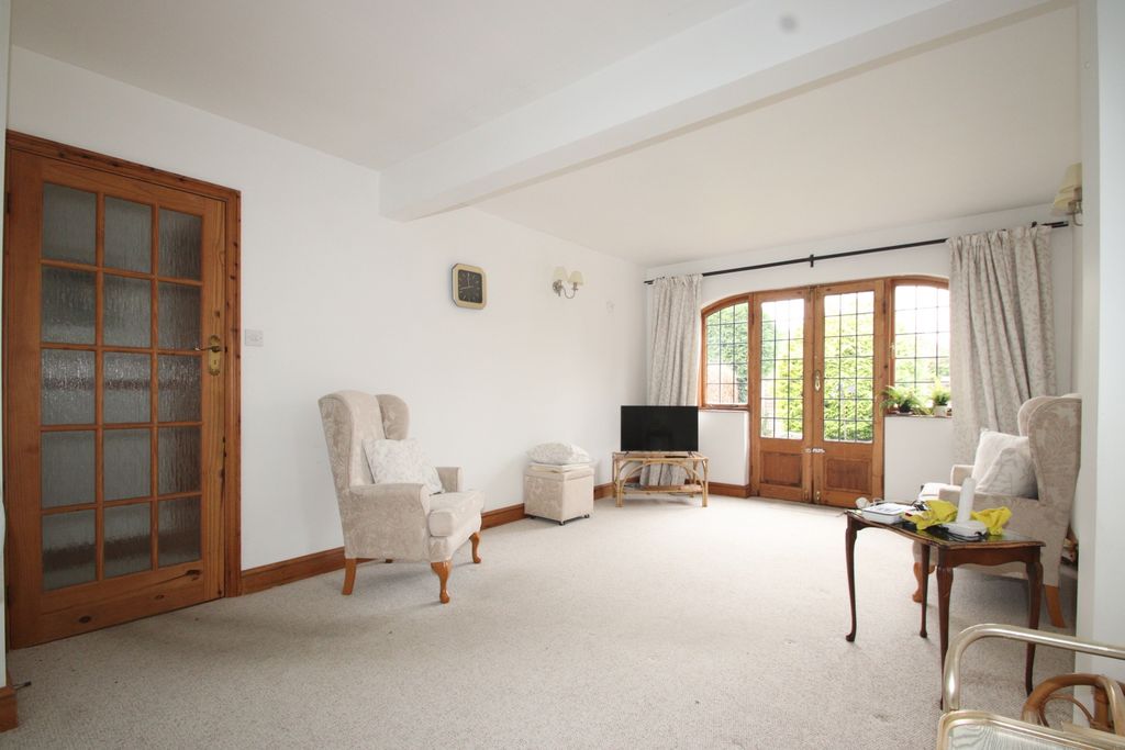 Property photo 3 of 18 Photo 9