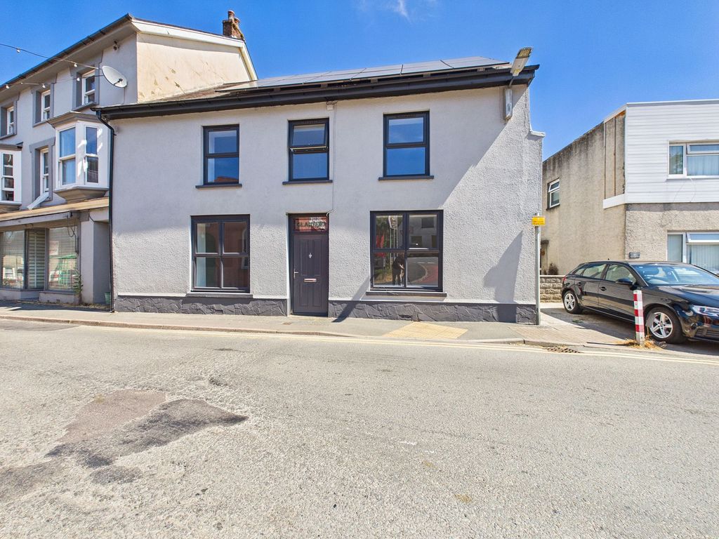 Property photo 1 of 22