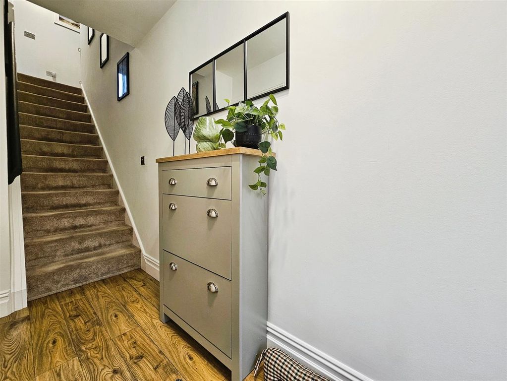 Property photo 2 of 39 87F74375-20260119_144544.Jpg