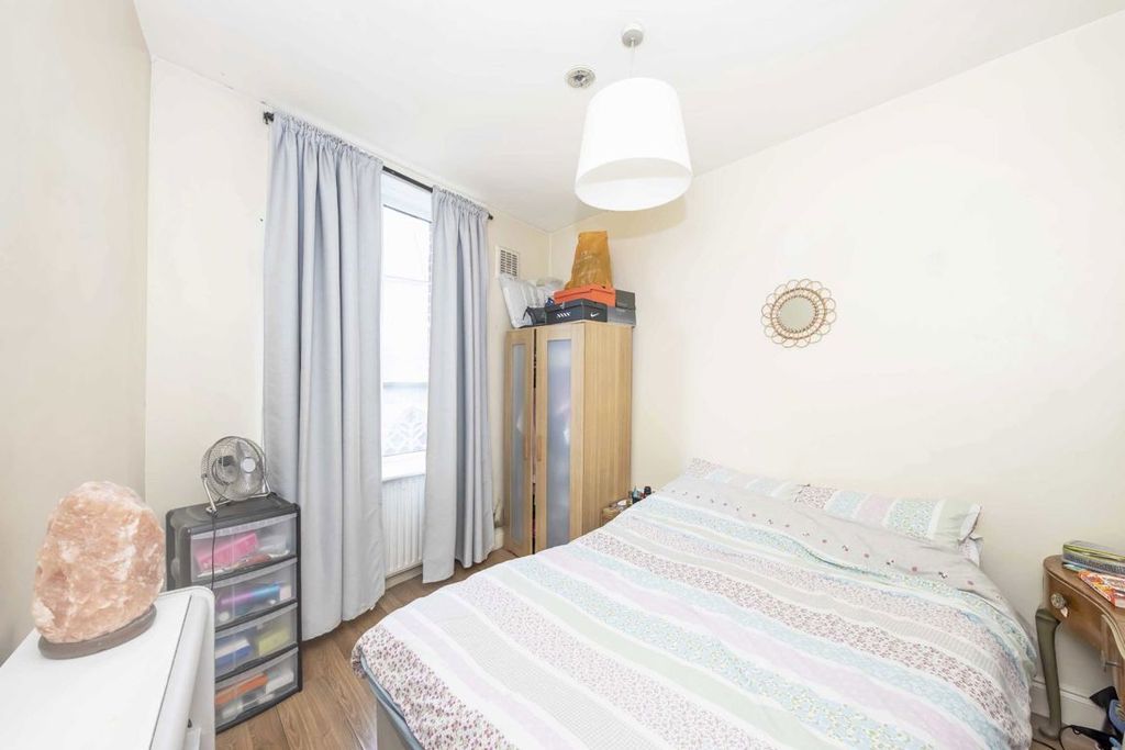 Property photo 3 of 4