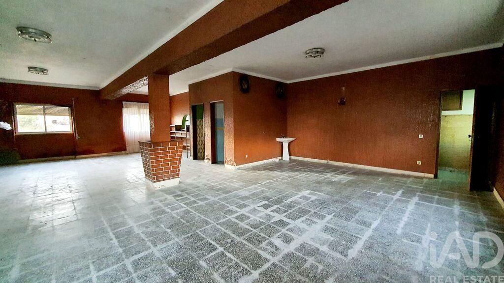 Property photo 3 of 32