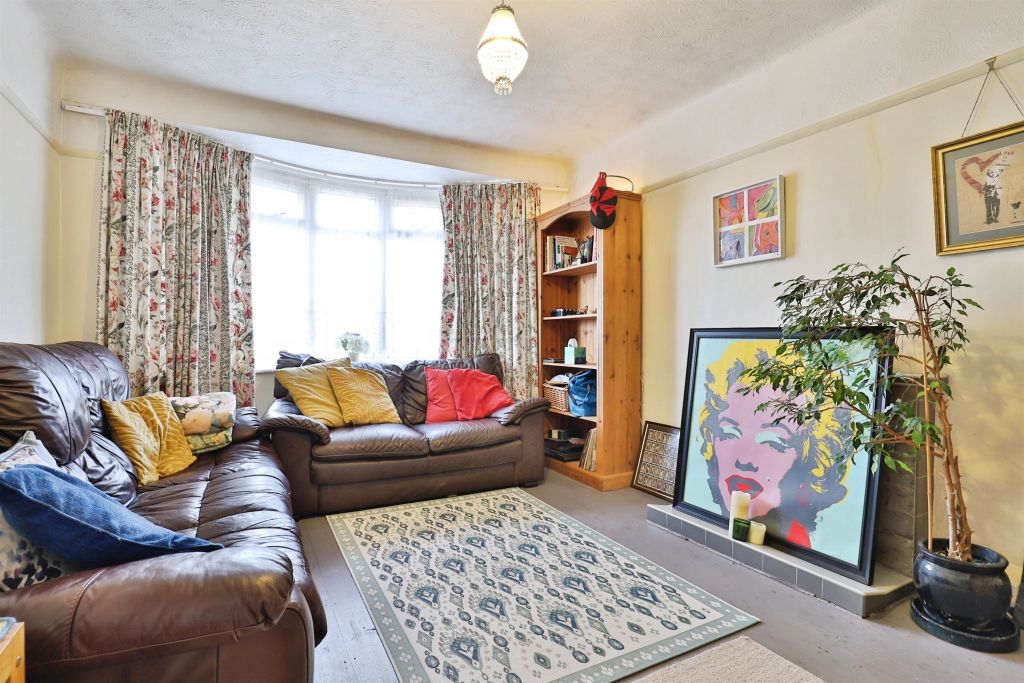 Property photo 2 of 13